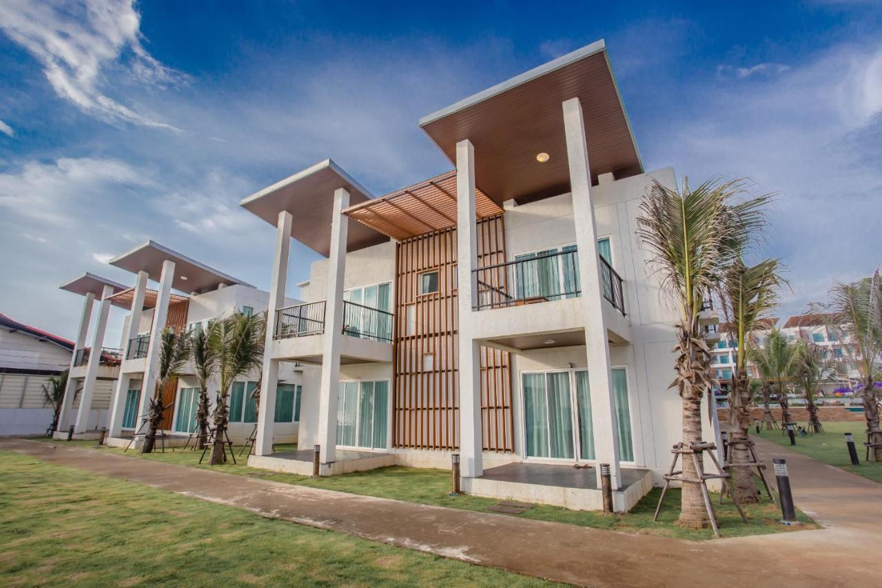 Saint Tropez Beach Resort Hotel Chanthaburi Pokój zdjęcie