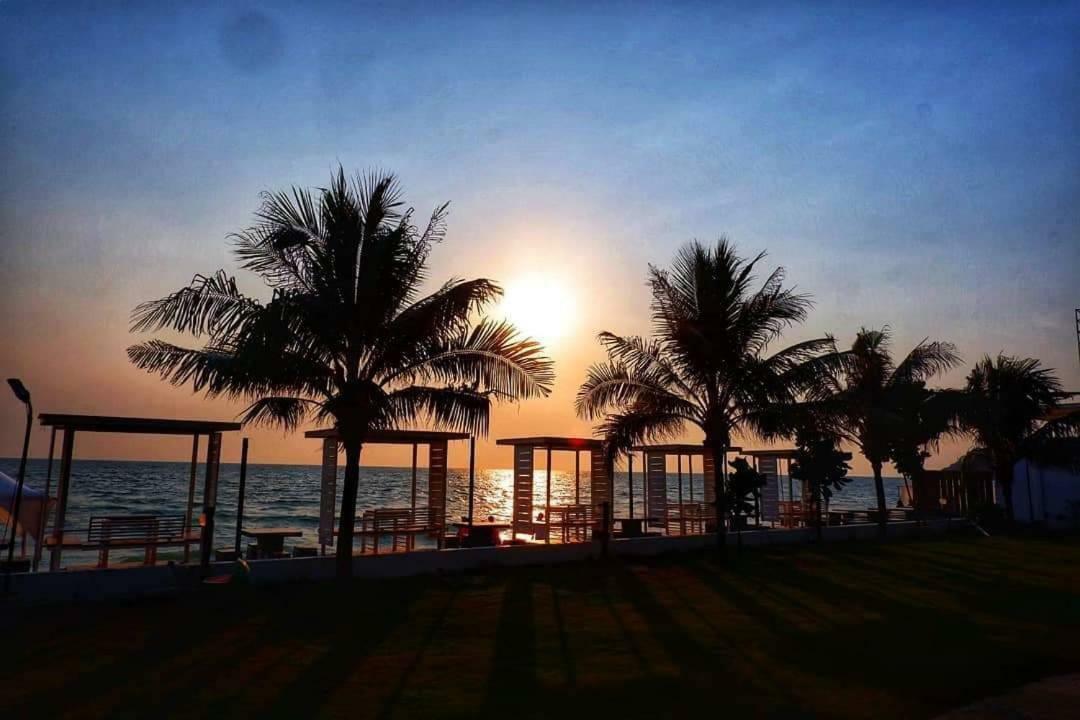 Saint Tropez Beach Resort Hotel Chanthaburi Zewnętrze zdjęcie