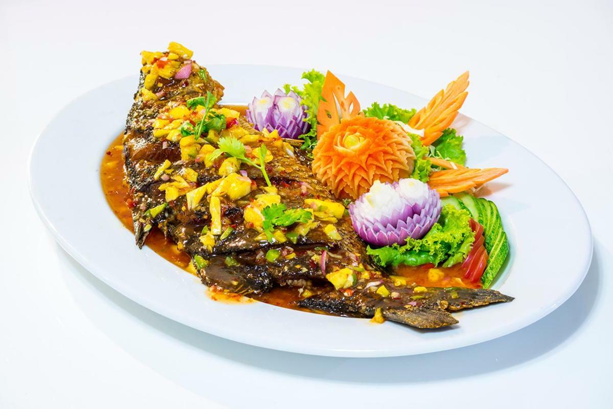 Saint Tropez Beach Resort Hotel Chanthaburi Zewnętrze zdjęcie
